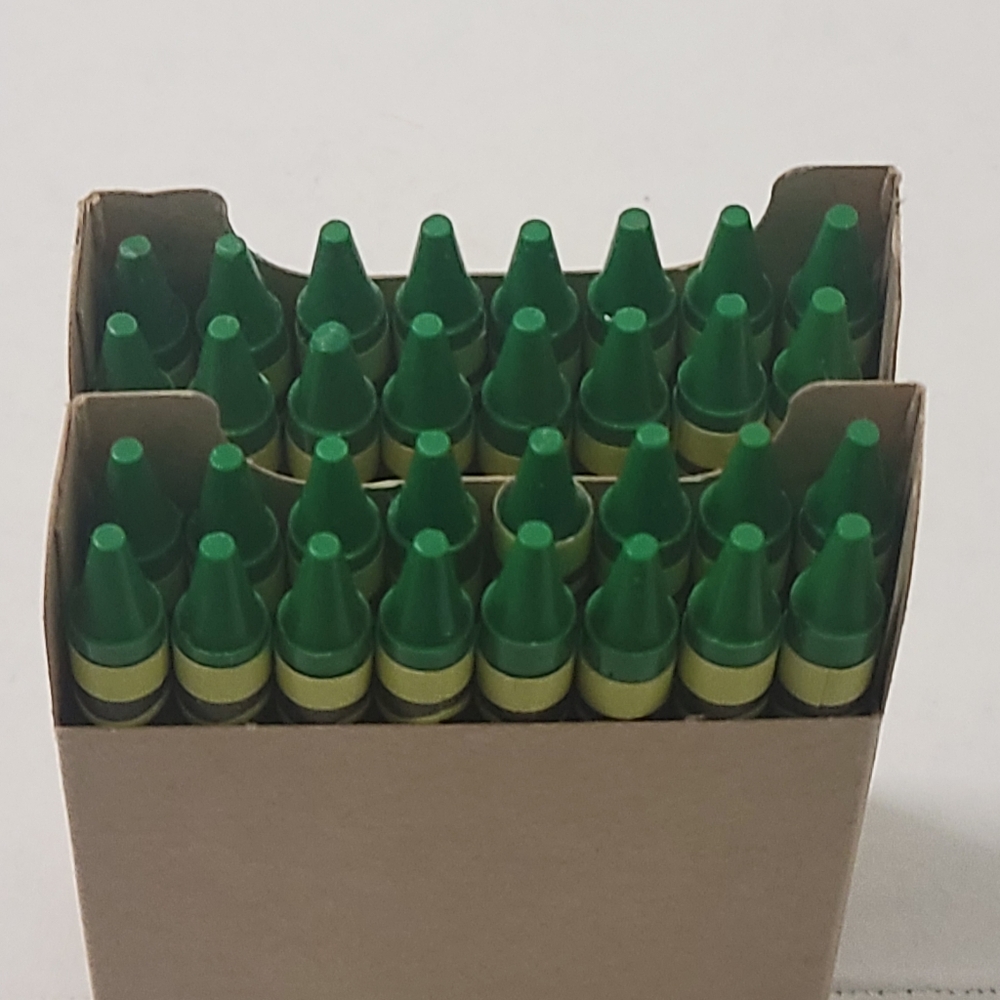 (32) Crayola Crayons (Granny Smith Apple) Single Color Bulk Lot - Picture 2 of 3